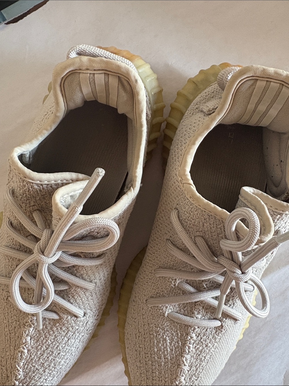 Adidas Yeezy sneakers womens 7.5 / mens 9 - Picture 6 of 6